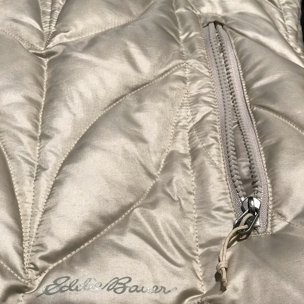 Eddie Bauer Women’s Down Vest Detachable FurCollar - Picture 3 of 6